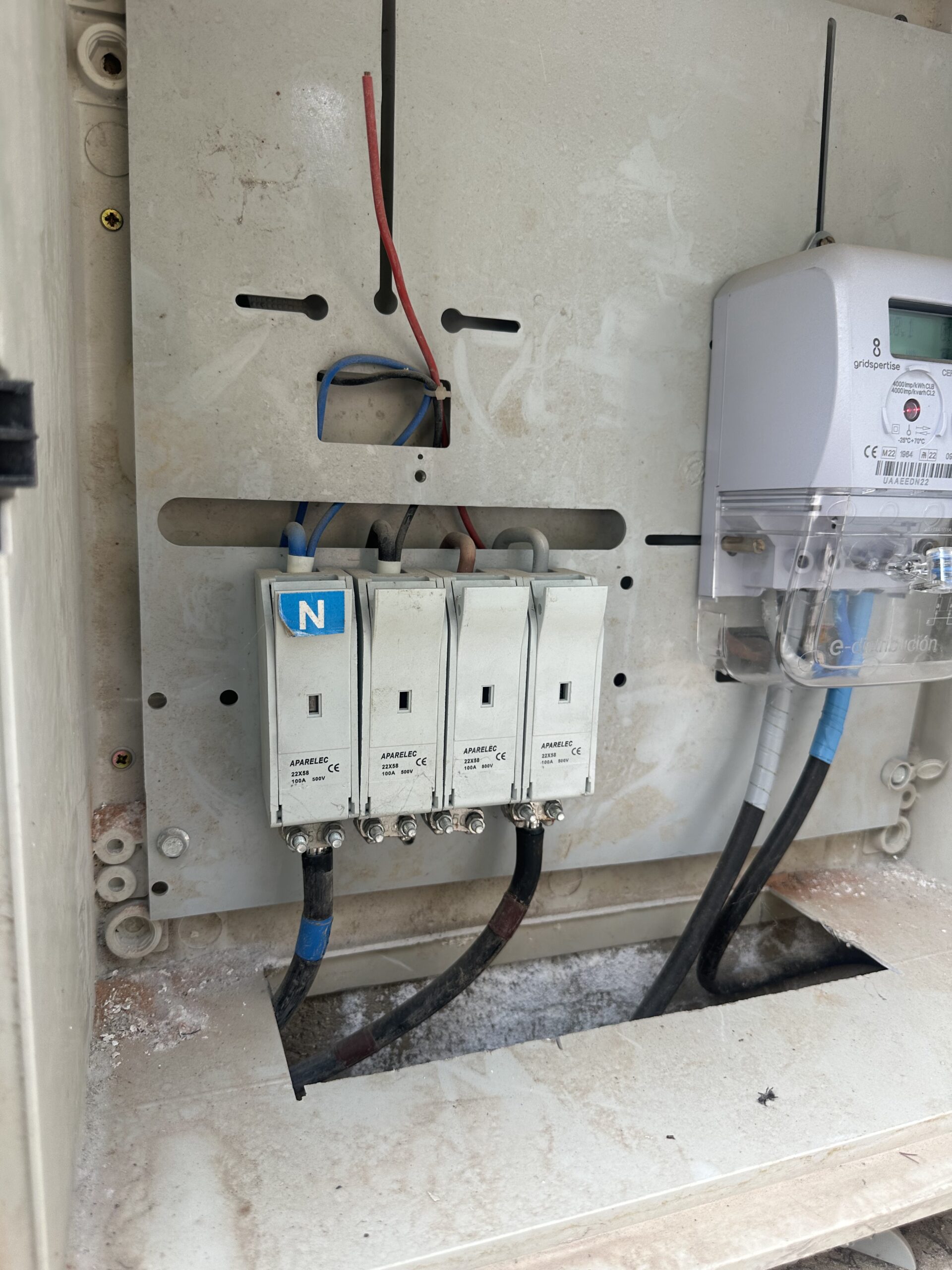 Contador y diferenciales instalados en Córdoba